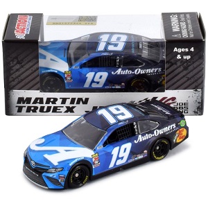 Martin Truex Jr #19 1/64th 2019 Lionel Auto Owners Insurance Toyota Camry