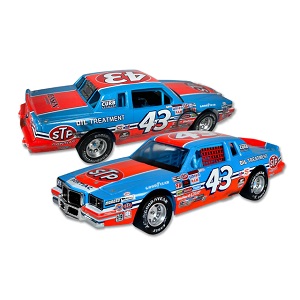 Richard Petty #43 1/64th 2021 Lionel STP Firecracker 400 200th win Pontiac