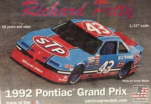 Richard Petty #43 1/25th 1992 STP Pontiac Grand Prix Salvino plastic model kit