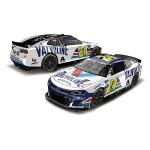 William Byron #24 1/64th 2023 Lionel Valvoline Phoenix win Camaro