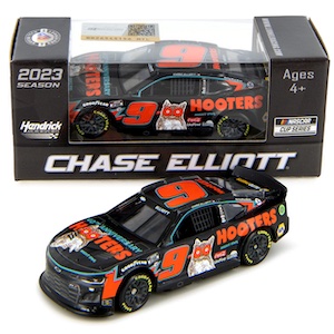 Chase Elliott  #9 1/64th 2023 Lionel Hooters Camaro