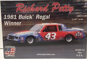 Richard Petty #43 STP 1981 Buick Regal race winner Salvinos JR Model kit