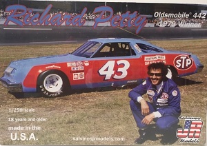 Richard Petty #43 1/25th  1979 STP Oldsmobile 442 1979 winner plastic model kit